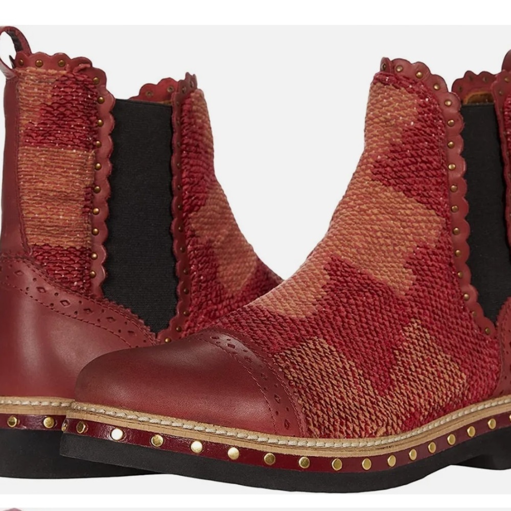 ❤️🥾Free People Textile Atlas Chelsea Boot In Burgundy Kilim size 6 EU 36❤️🥾